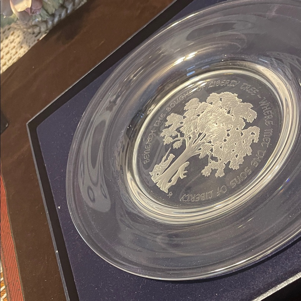 Franklin Mint Clear Glass Etched Plate